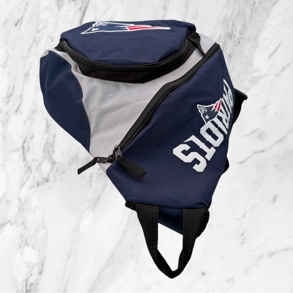 NFL New England Patriots Navy and Gray Leadoff Sling Backpack - Picture 3 of 9